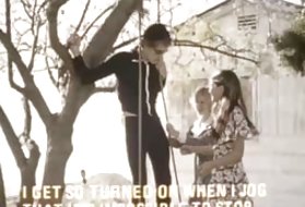 Trẻ khiêu dâm nhì khiêu dâm trong nhà vệ sinh