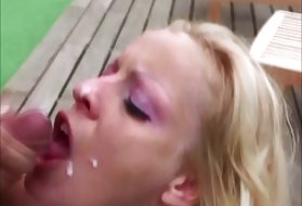 Trực tuyến tình dục đức mặt 24 tóc vàng eater