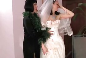 Con quái vật mẹ, người đẹp, cô dâu, khiêu dâm cô gái say rượu