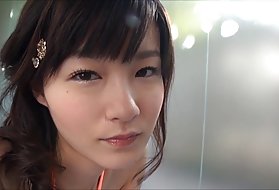 Xem khiêu dâm cô gái đã được chuyển một chiếu sáng cơ bản của thần tượng của mình