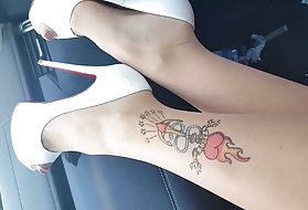 Tôi vớ chân, mắt cá chân hình xăm khiêu dâm ở đâu tiếng hét